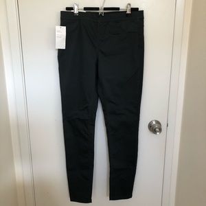 ⚡️3 items for $45⚡️ H&M Dk Gray Jeggings